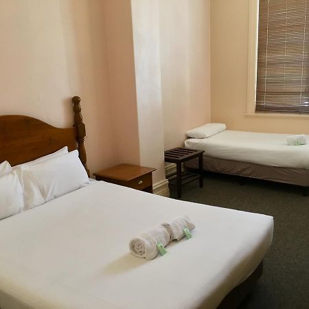 Hotel Gearin คาทุมบา ภายนอก รูปภาพ