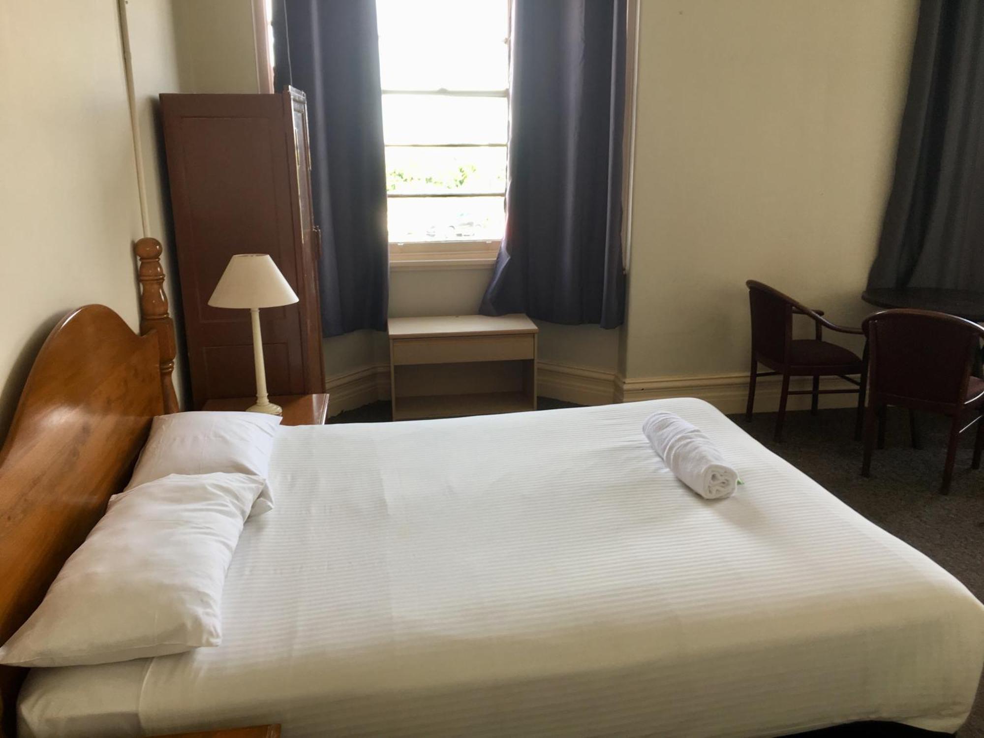 Hotel Gearin คาทุมบา ภายนอก รูปภาพ